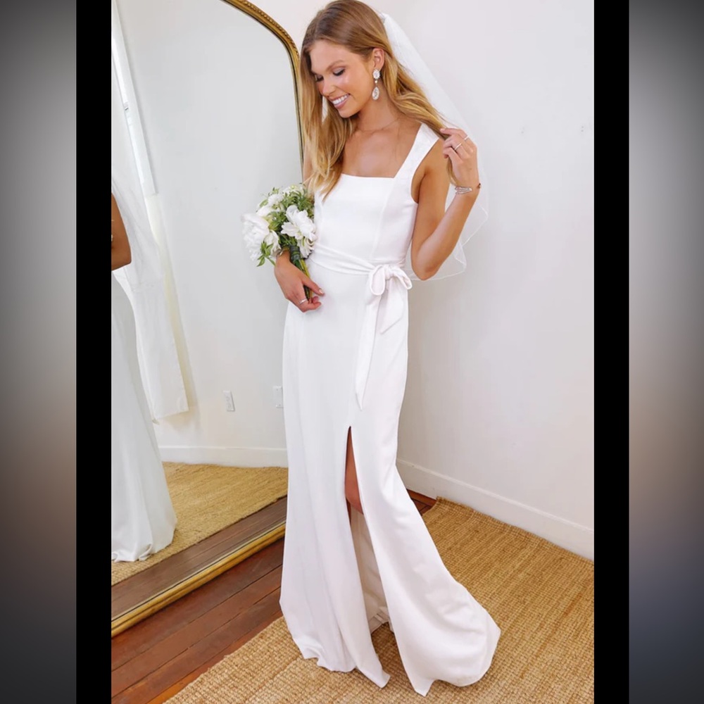 NWOT Show Me Your MuMu Paris Gown